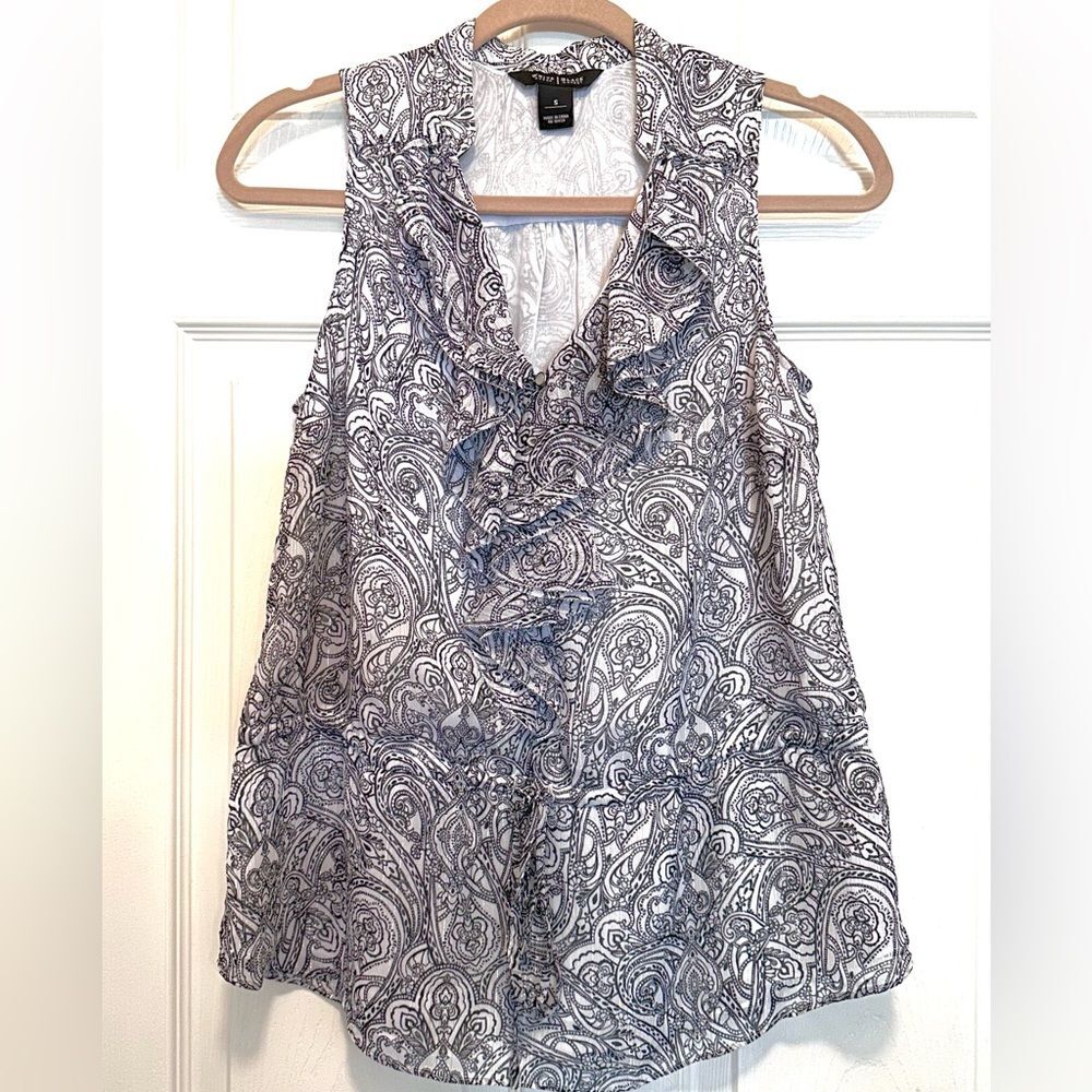 EUC WHBM Paisley Ruffle Front Peplum Scarf